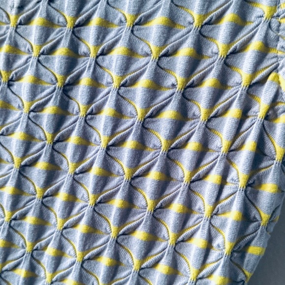 ✨NWT✨🏷Sharagano: Gray/Yellow Belted Cap-Sleeve Sheath Dress - Picture 4 of 11